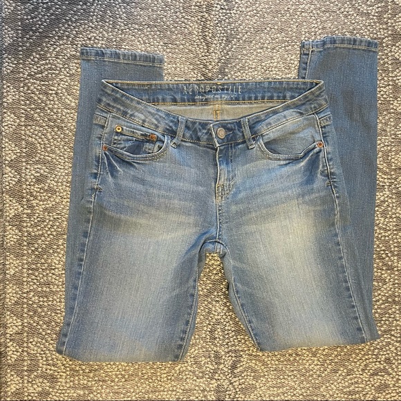 AEROPOSTALE Light Wash Skinny Jeggings Size 8 Regular - Picture 3 of 9